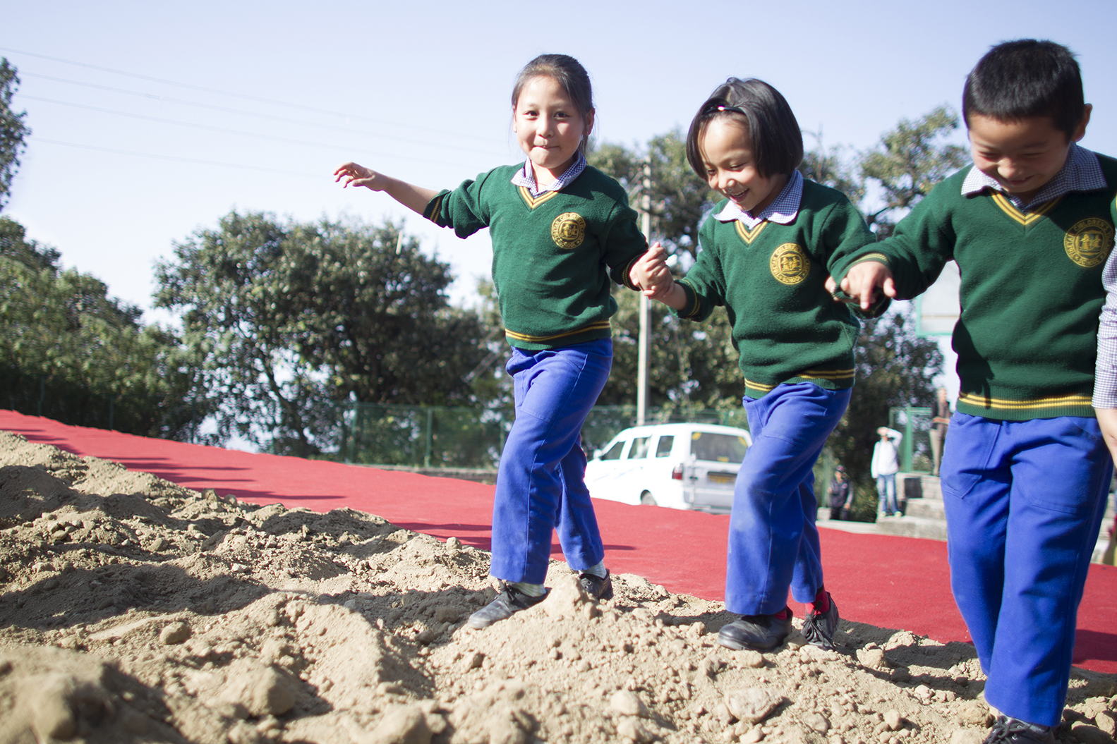 BTH-Stills-05-Kids-walk-on-Tibetan-Soil1